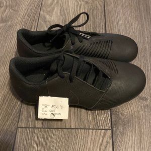 Nike kids soccer shoes